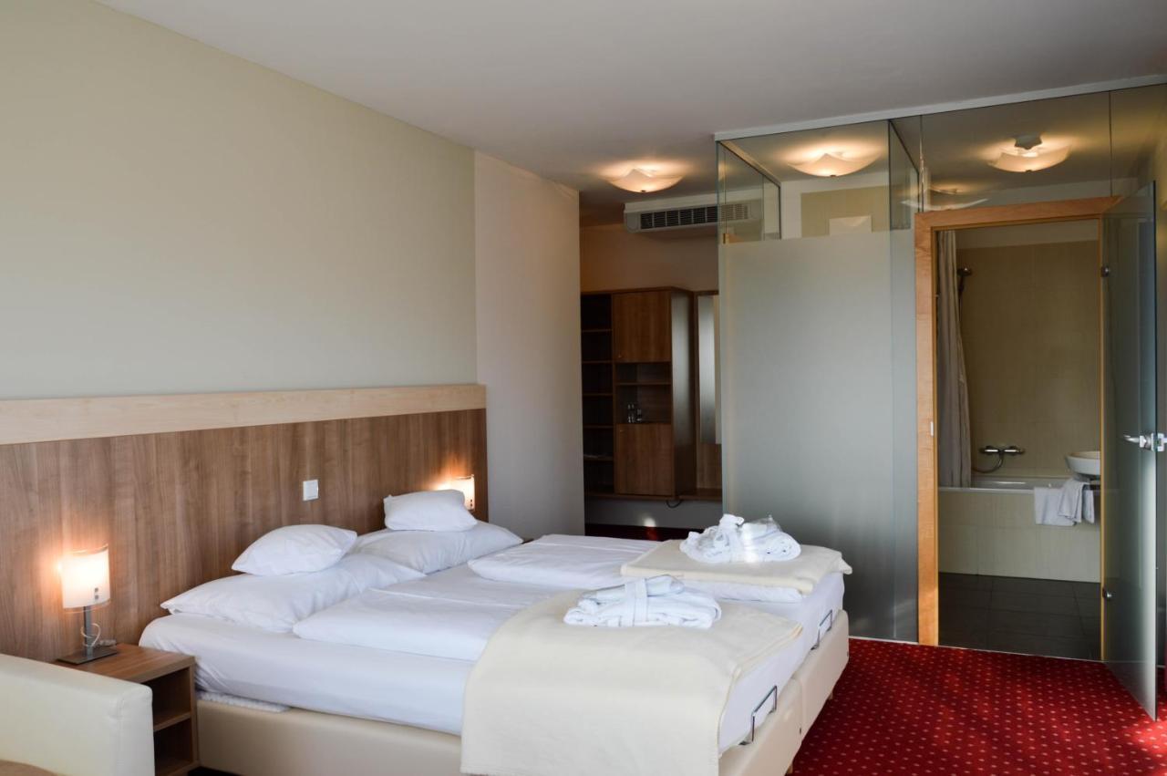 Hotel Roemerhof Tulln An Der Donau Exterior photo